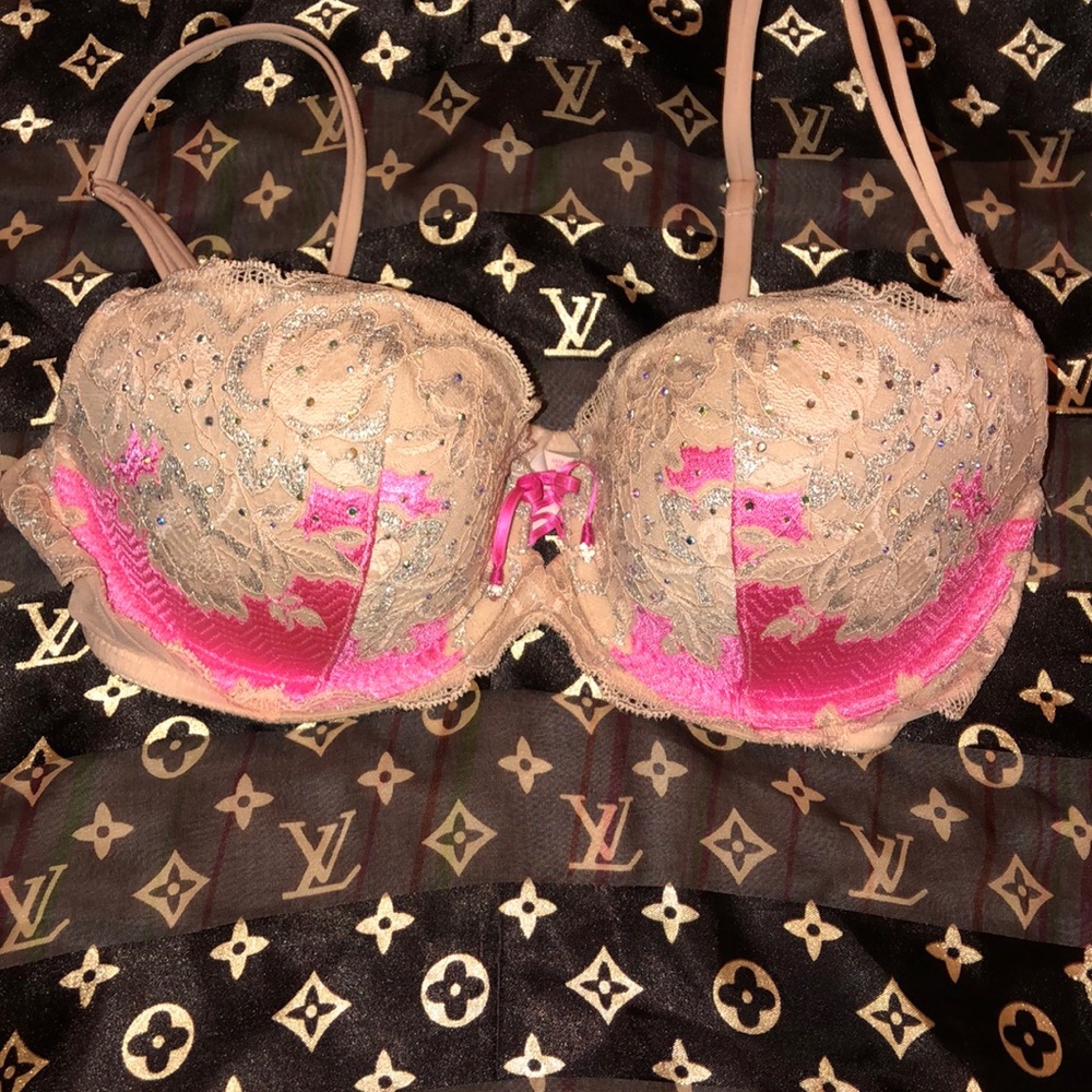 Victoria Secret Luxury Bra